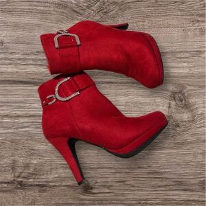 Elegant Red Suede Ankle Boots